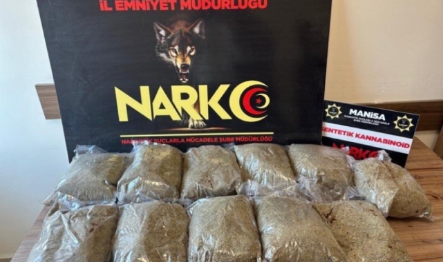 Araçta yapılan aramada 10 kilo 600 gram bonzai ele geçirildi