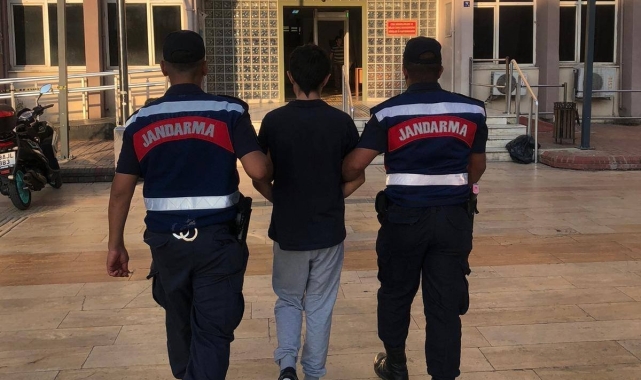 Aranan şahıslar jandarmadan kaçamadı: 2 tutuklama