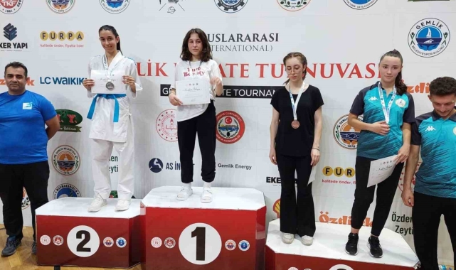 Denizlili karateciler uluslararası turnuvada 4 derece elde etti