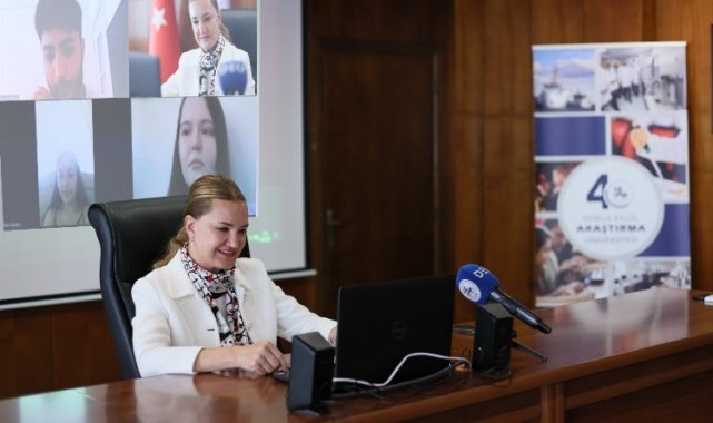Dokuz Eylül ilk öğrencileriyle buluştu