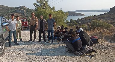 Foça'da 48 düzensiz göçmen yakalandı