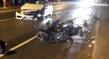 İzmir'de otomobil motosikletle çarpıştı: 1 ölü
