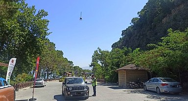 Jandarma ekiplerinden hava destekli trafik denetimi