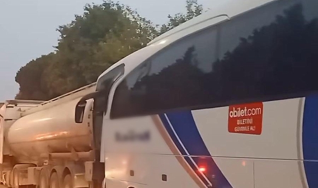Manisa'da yolcu otobüsü tankere çarptı: 21 yaralı
