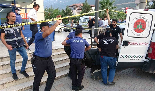 Markette kan donduran olay: Eşini silahla vuran koca intihar etti