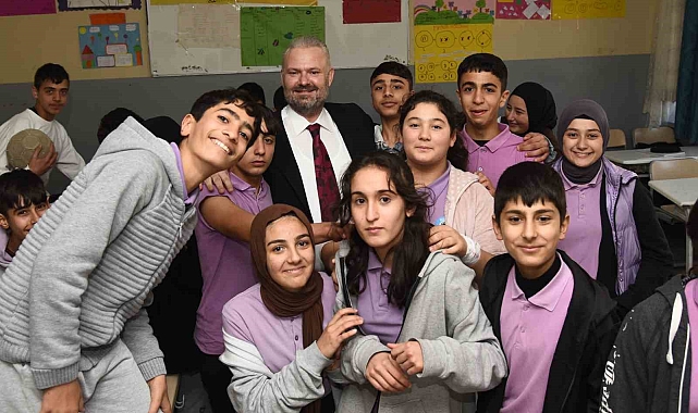 Menemen'de üniversiteyi kazanana 5 bin TL destek