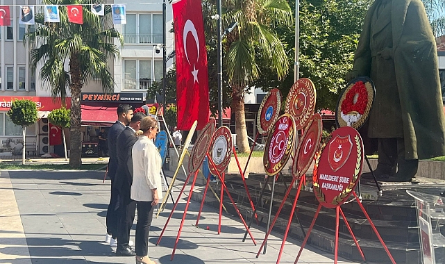 Narlıdere'de 30 Ağustos Zafer Bayramı kutlamalarında protokol krizi