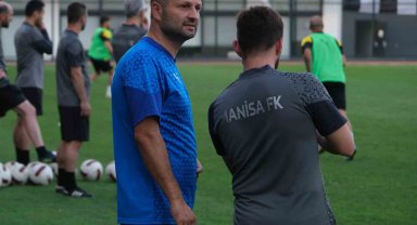 Osman Zeki Korkmaz: "Transferde birkaç oyuncu ile temasımız var"