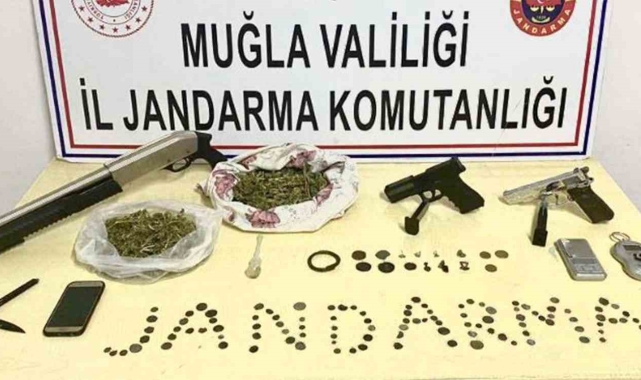 Seydikemer'de uyuşturucu, tarihi eser ve ruhsatsız silah operasyonu
