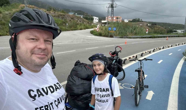 Sökeli eğitimci, oğluyla Ege'den Hatay'a bisikletle yardım köprüsü kurdu