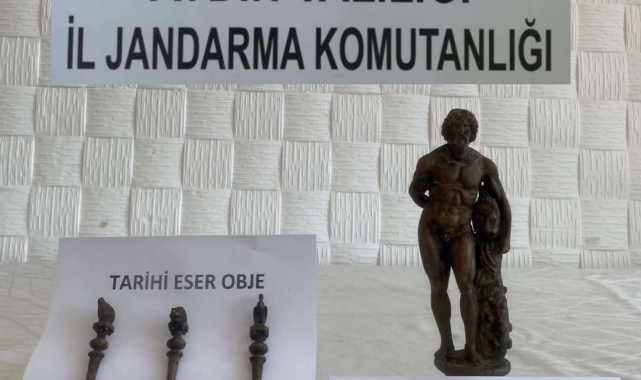 Tarihi eserleri satmak isterken suçüstü yakalandı
