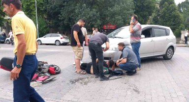 Tavşanlı'da otomobil ile elektrikli motosiklet çarpıştı: 1 yaralı
