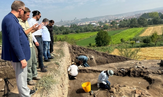 Tavşanlı'nın 8 bin yıllık geçmişine ışık tutacak kazı çalışmaları devam ediyor