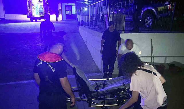 Teknede yaralanan tatilciye Sahil Güvenlik'ten tıbbi tahliye
