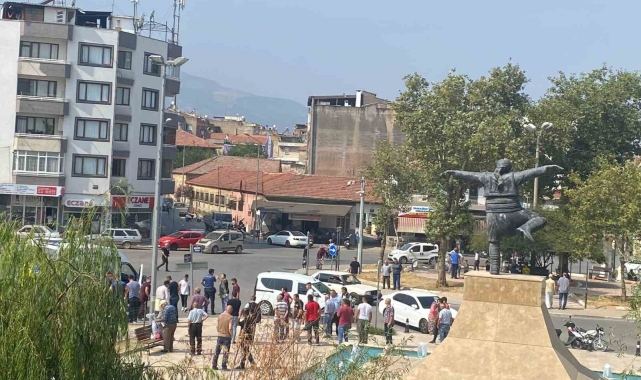 Tire'de husumetli gençlerin kavgası kanlı bitti: 1 ölü