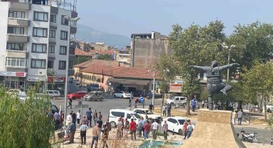 Tire'de husumetli gençlerin kavgası kanlı bitti: 1 ölü