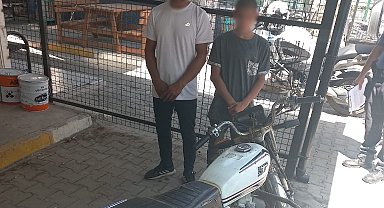 Trafik polisinin dikkati, motosiklet hırsızlarına geçit vermedi