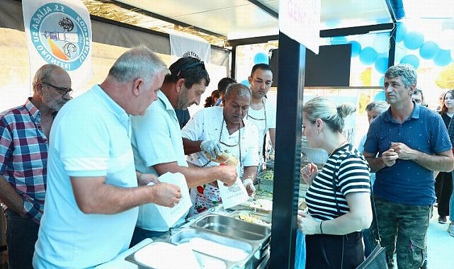Aliağa'da av sezonuna 'balık ekmekli' karşılama