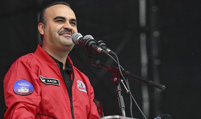 Bakan Kacır: Başkent tarihinin en büyük organizasyonuna imza attık