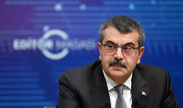 Bakan Tekin'den öğretmen atamaları ve okullarda cep telefonu kullanımıyla ilgili açıklama