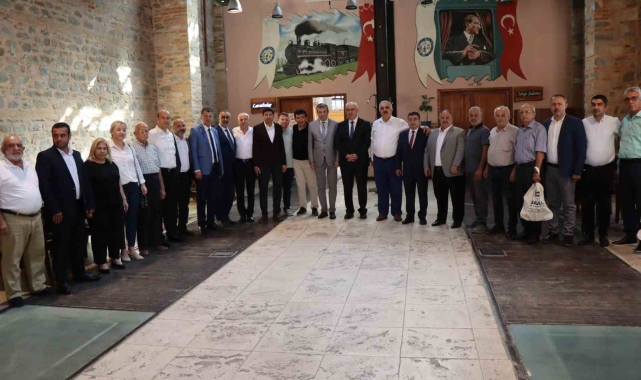 Başkan Özcan'dan Nazilli'nin Ahileri'ne onur plaketi