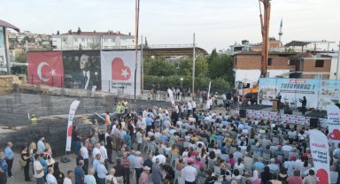 Bayraklı'da Yunus Emre Kültür Merkezi ve anaokulunun temeli atıldı