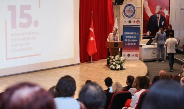DEÜ, uluslararası kongreye ev sahipliği yaptı
