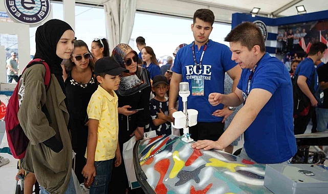 Ege Üniversitesi standı TEKNOFEST Ankara'da yoğun ilgi görüyor