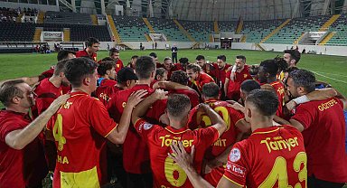 Göz-Göz, deplasmanda gülmeye devam ediyor