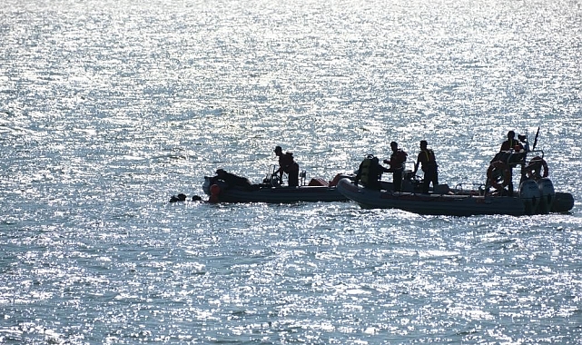Helikopter kazasında İZSU ve itfaiye ekipleri seferber oldu