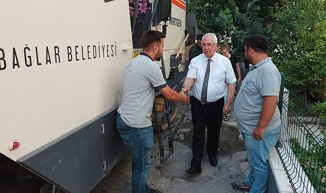 İzmir Karabağlar'da asfalt çalışmaları hız kesmedi