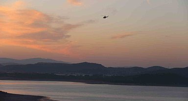 İzmir'de düşen helikopterdeki 3 kişiyi arama çalışmaları sürüyor