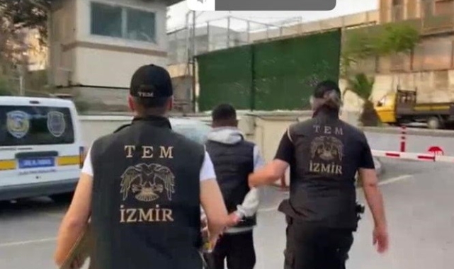 İzmir'de FETÖ'nün mahrem imamlarına operasyon: 9 gözaltı