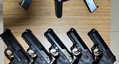 İzmir'de silah ticareti yapan 2 şüpheli yakalandı