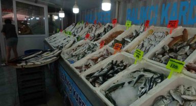 Muğla'da taze balıklar tezgahlardaki yerini aldı