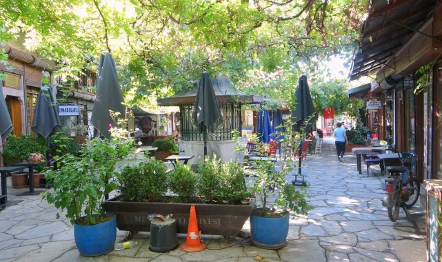 Muğla'daki tarihi arastada yok olmaya başlayan meslekler yaşatılıyor