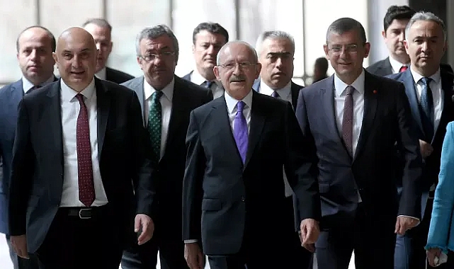 Özgür Özel’den adaylık işareti