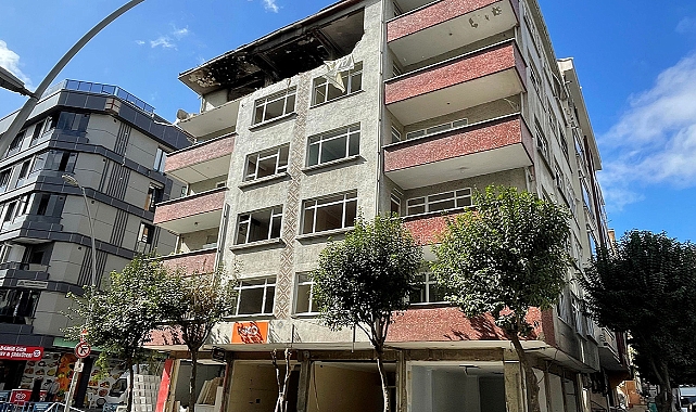 Bahçelievler’de doğalgaz patlamasının yaşandığı bina yıkılıyor