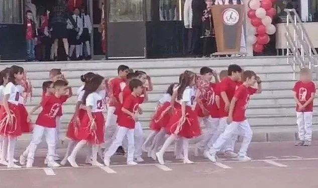 Bir öğrencinin 'dikkat eksikliği' bahanesiyle gösteriden çıkarılmasına ilişkin inceleme başlatıldı