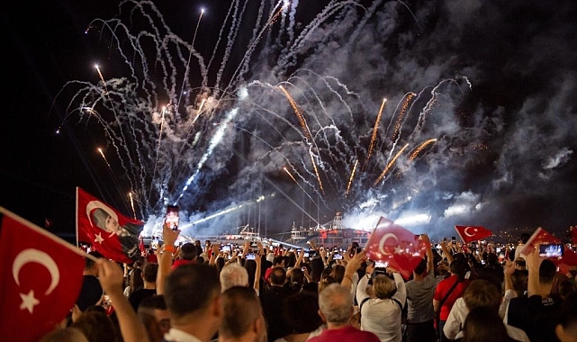 Cumhuriyetin 100. yılına İzmir damgası