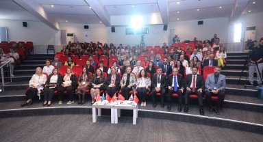 DEÜ'de Türk Dünyası İş Kadınları Zirvesi başladı