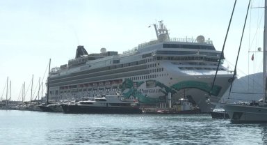 Dev yolcu gemisi İsrail'deki savaştan dolayı rotasını Marmaris'e çevirdi