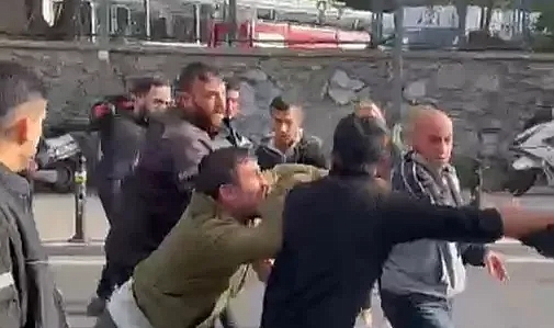 İstanbul'da motokurye kavgası: Sebebi 'James Bond gibi bakmak'