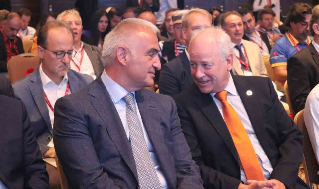 İzmir EuroVelo Bisiklet Turizmi Konferansı'na yoğun katılım