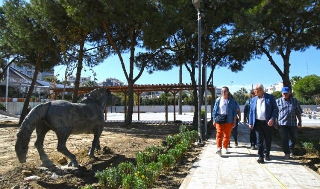 İzmir Karabağlar'da Uğur Mumcu Parkı '100. yıla' hazırlanıyor