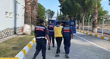 İzmir'de 464 düzensiz göçmen yakalandı, 12 organizatör tutuklandı