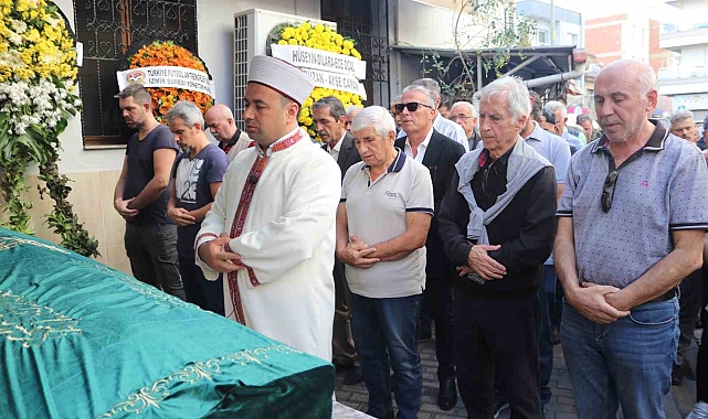 İzmir'de ihmalin böylesi: Yaşlı kadın kapısı açık minibüsten düşüp öldü