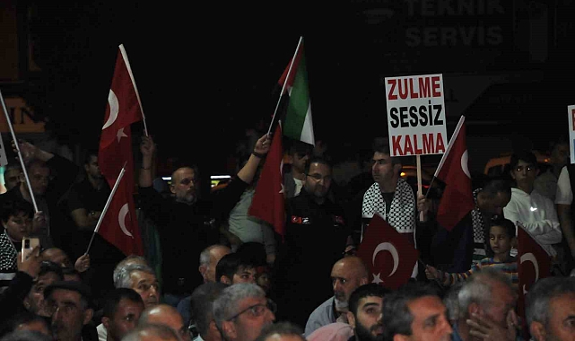 İzmir'de "Soykırıma Hayır, Filistin'e Destek, Siyonizme Lanet" mitingi