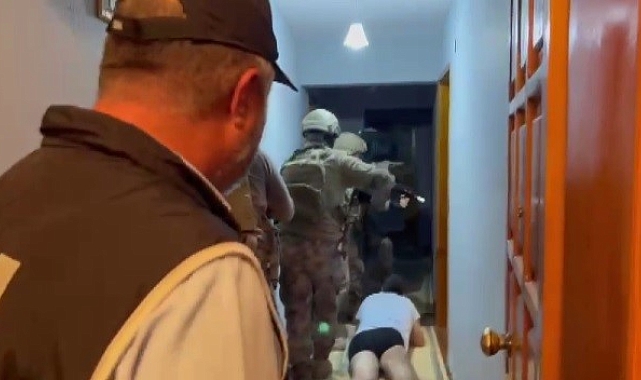 İzmir'de tefeciler, dolandırıcılar ve vergi kaçakçıları 'kafes'lendi