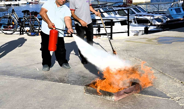 İzmirli balıkçılara yangın eğitimi